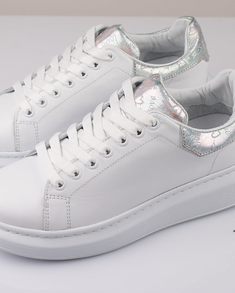 Бейли - Естествена кожа в бяло