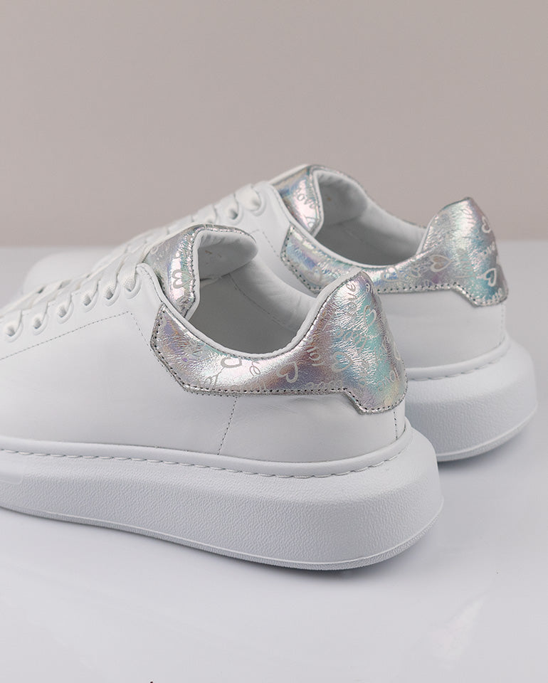 Бейли - Естествена кожа в бяло