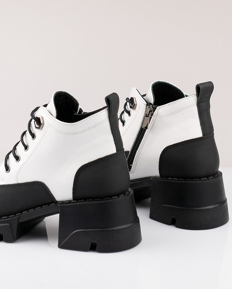 Джулия - Естествена кожа в бяло