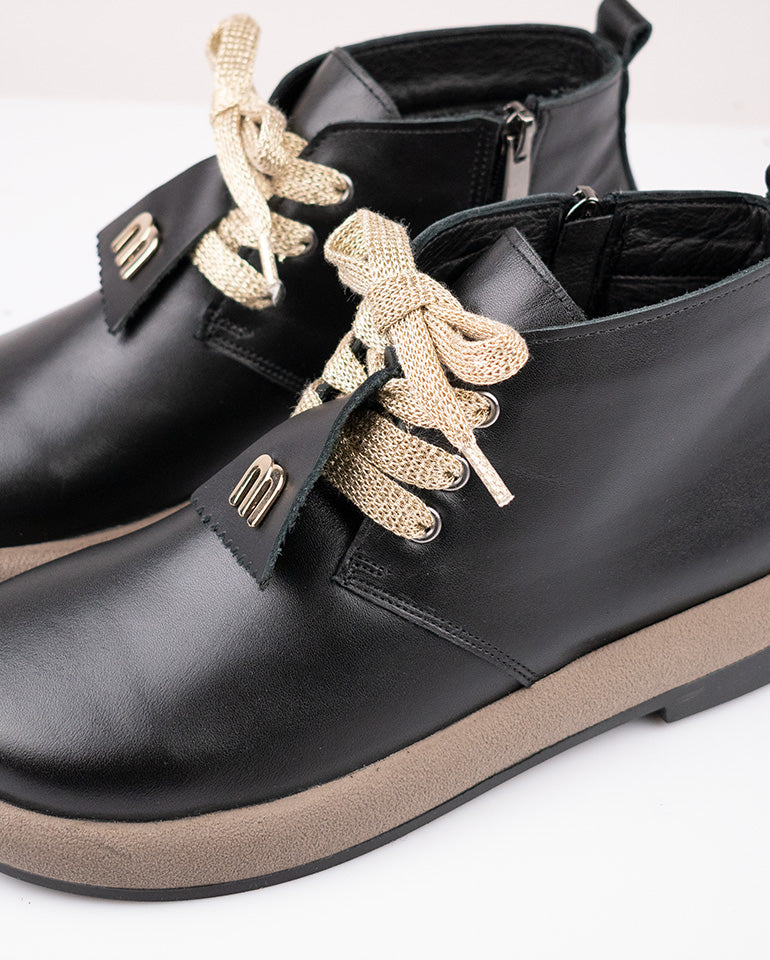 Мия - Естествена кожа в черно