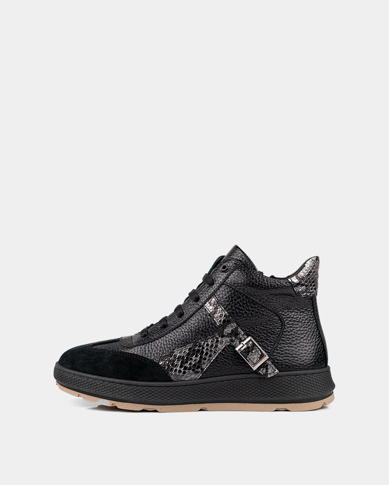 Ава - Естествена кожа в черно