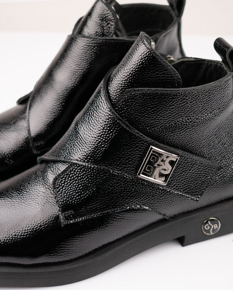 Ривиера - Естествен лак шагрен в черно