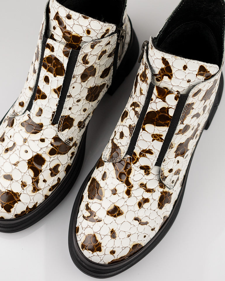 Анжела - Естествен лак в бяло и кафяво