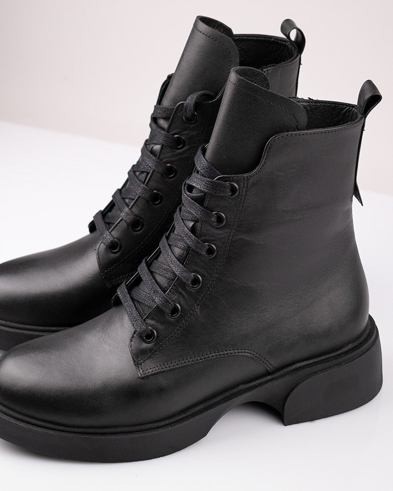 Амалия - Естествена кожа в черно