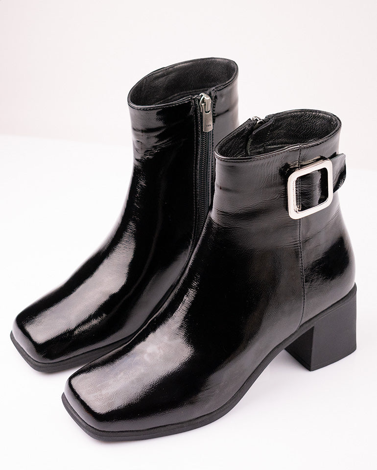 Селена - Естествен лак в черно