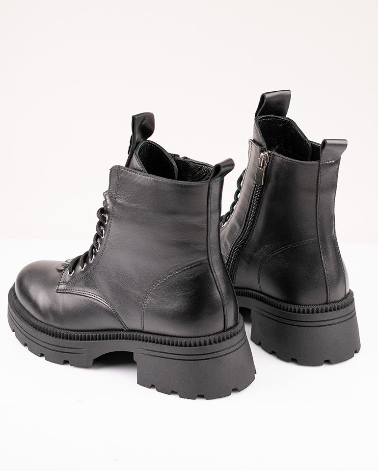 Беатрис - Естествена кожа в черно