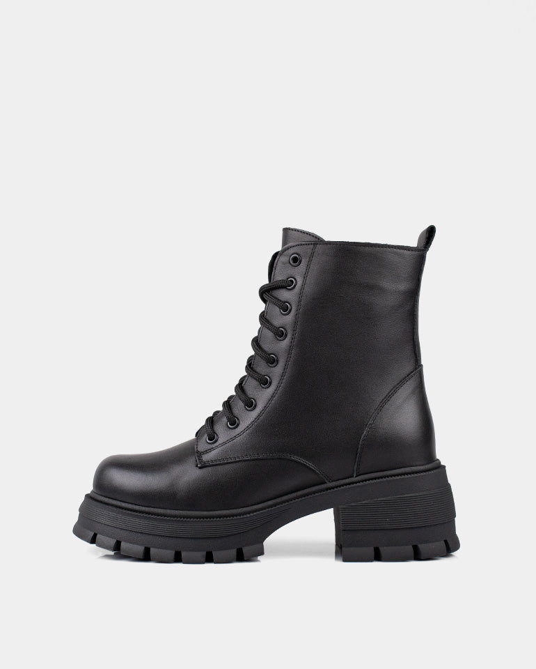 Палома - Естествена кожа в черно