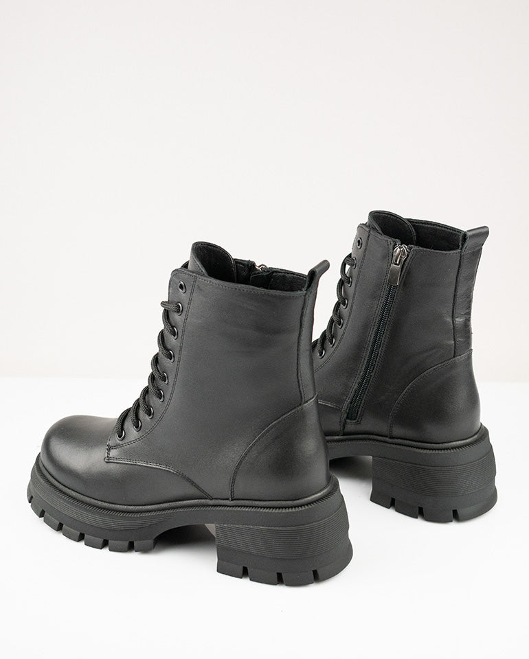 Палома - Естествена кожа в черно