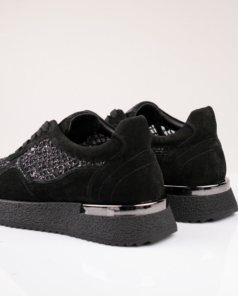 Лаура - Естествен велур в черно