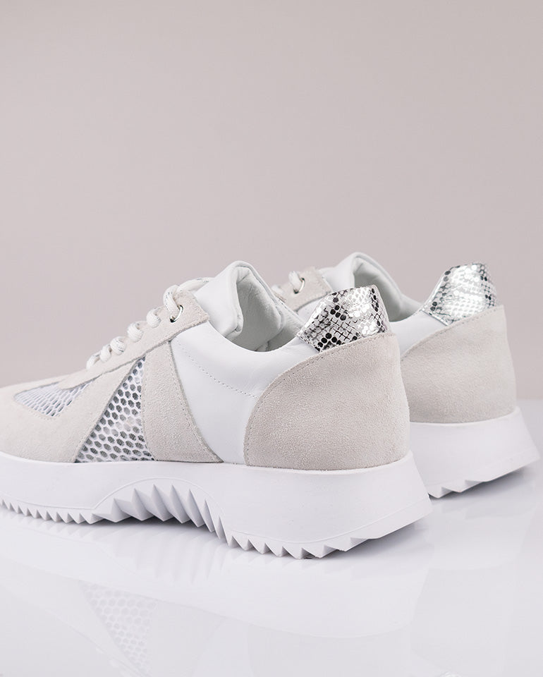 Лусия - Дамски маратонки от естествена кожа в бяло и сребристо