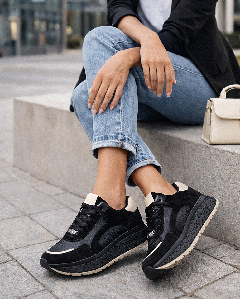 Веларис - Естествена кожа и велур в черно и бежово