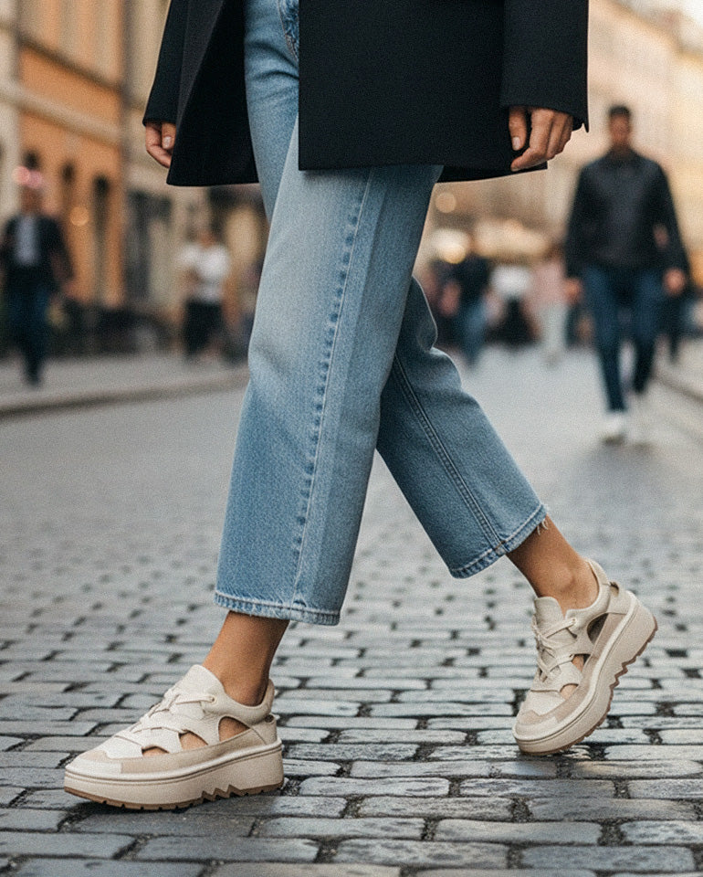 Камелия - Естествена кожа в бежово