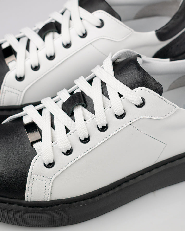 Лилиан - Естествена кожа в черно и бяло