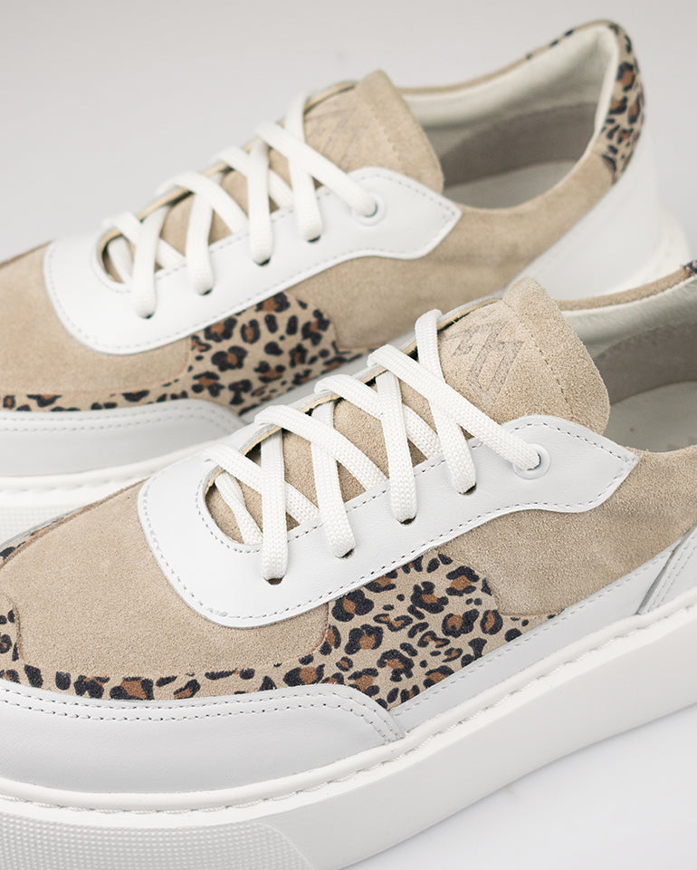 Луси - Естествена кожа в бяло и леопард