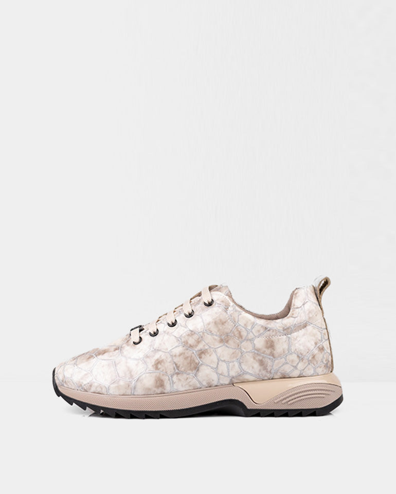 Лея - Естествен лак в бежово