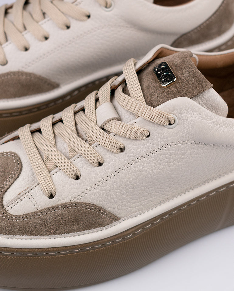 Софиа - Естествена кожа в бежово