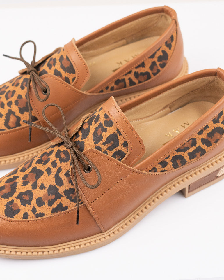 Леона - Естествена кожа в кафяво