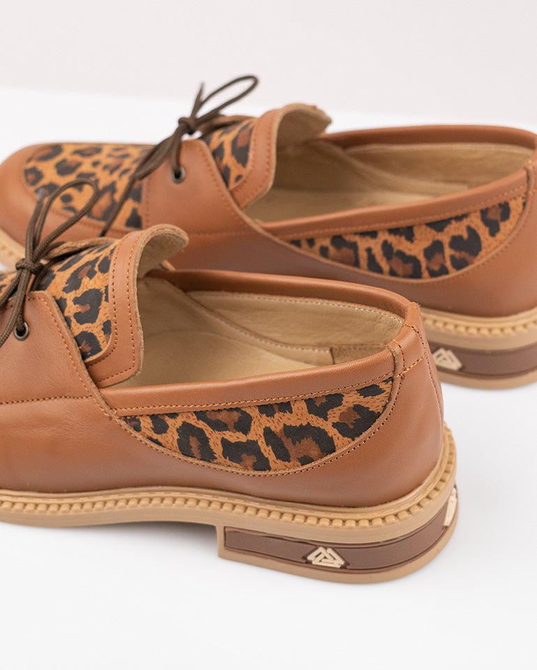 Леона - Естествена кожа в кафяво