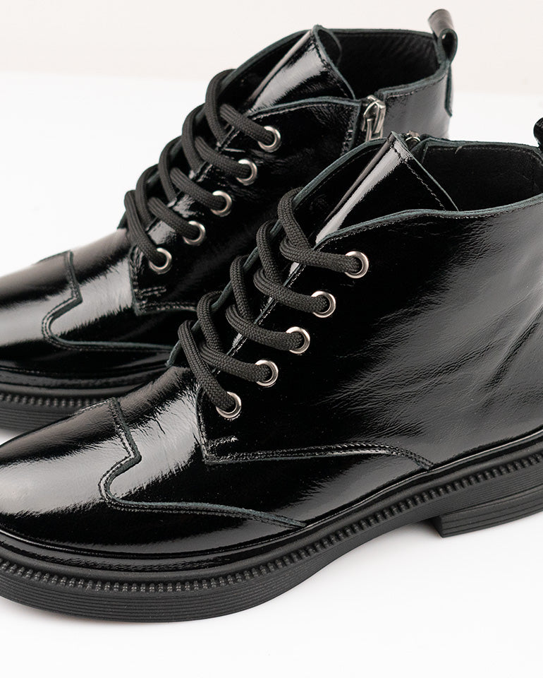 Катрин - Естествен лак в черно