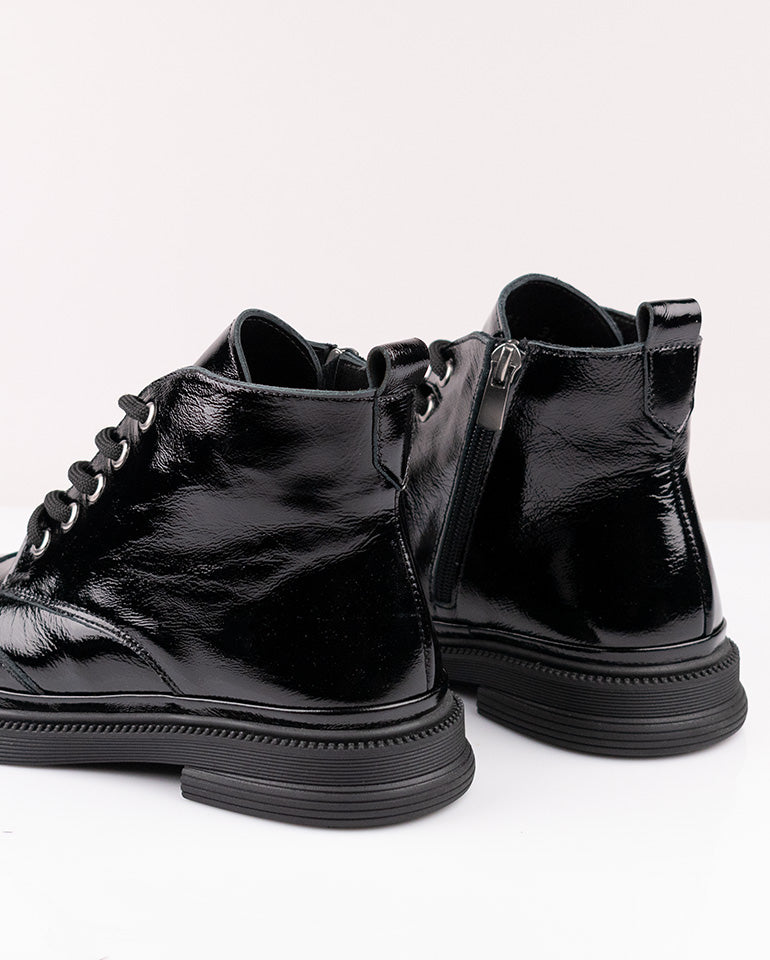 Катрин - Естествен лак в черно