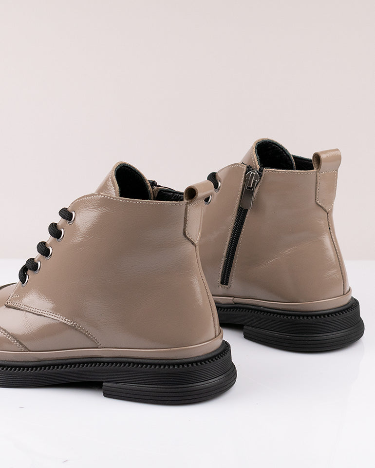 Катрин - Естествен лак в цвят визон