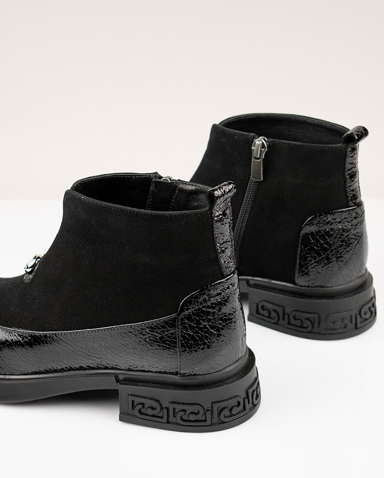 Елиана - Естествена кожа и велур в черно