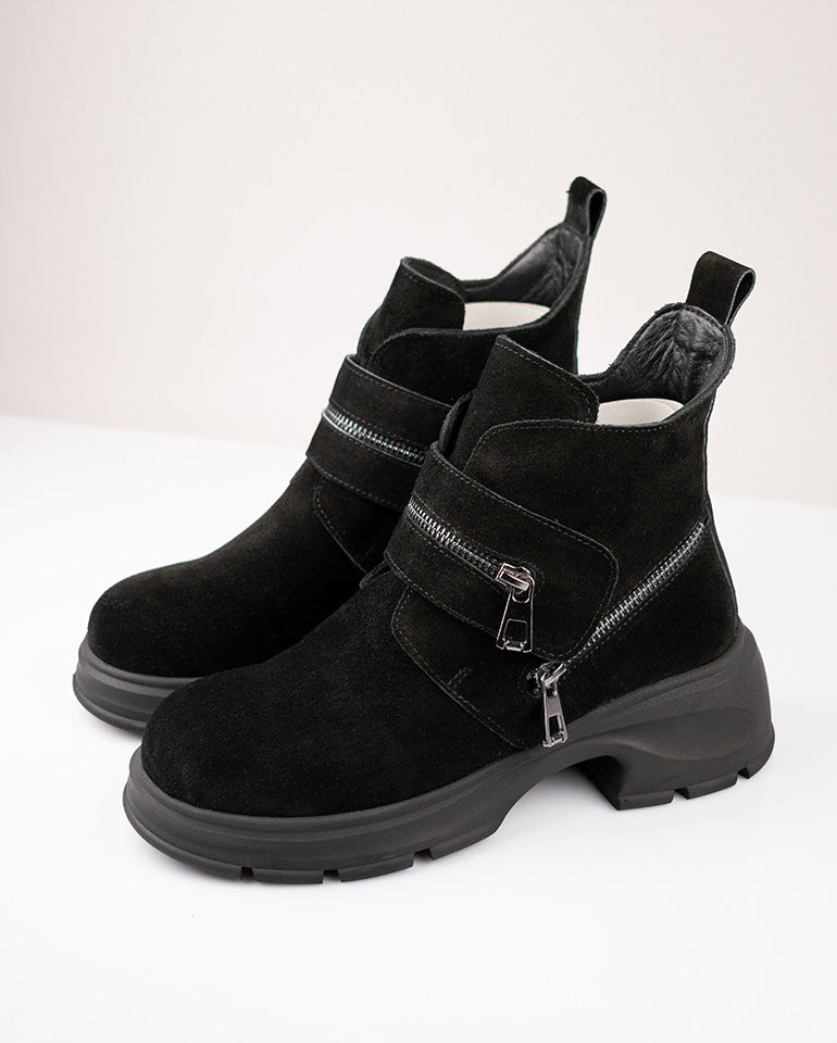 Елия - Естествен велур в черно