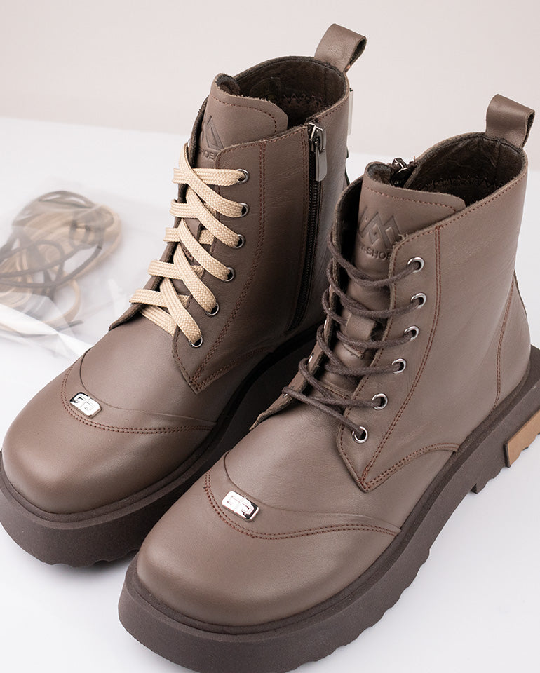 Октавия - Естествена кожа в светло кафяво