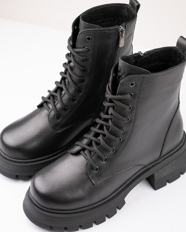 Палома - Естествена кожа в черно