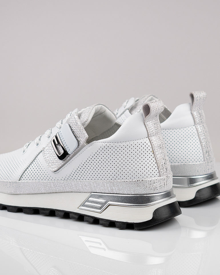 Габриела - Естествена кожа в бяло