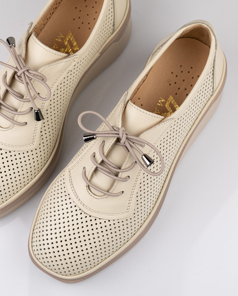 Карла - Естествена кожа в бежово