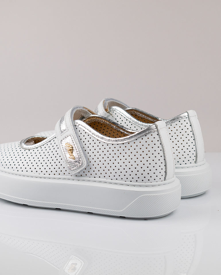 Верона - Дамски обувки от естествена кожа в бяло