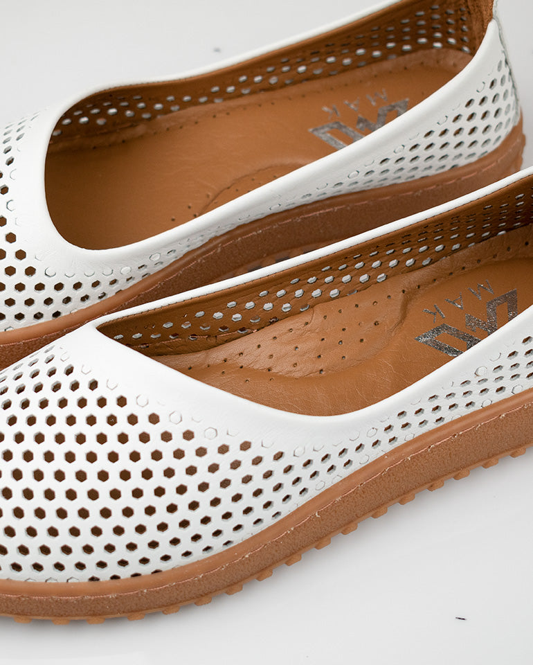 Джиована - Дамски обувки от естествена кожа в бяло