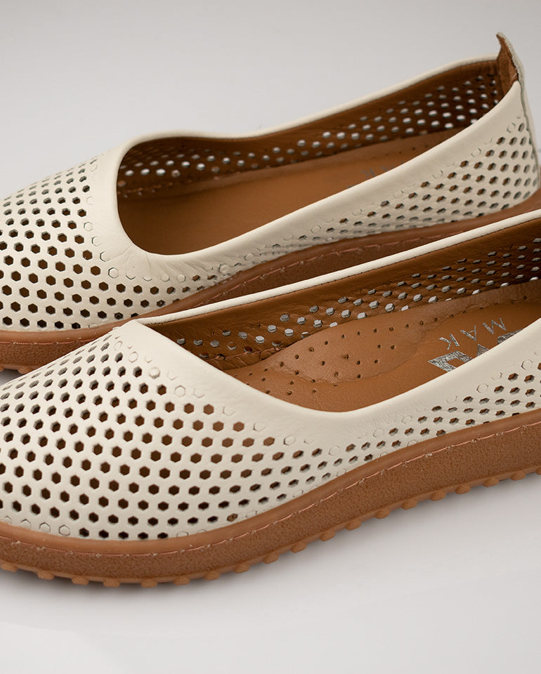 Джиована - Дамски обувки от естествена кожа в светло бежово