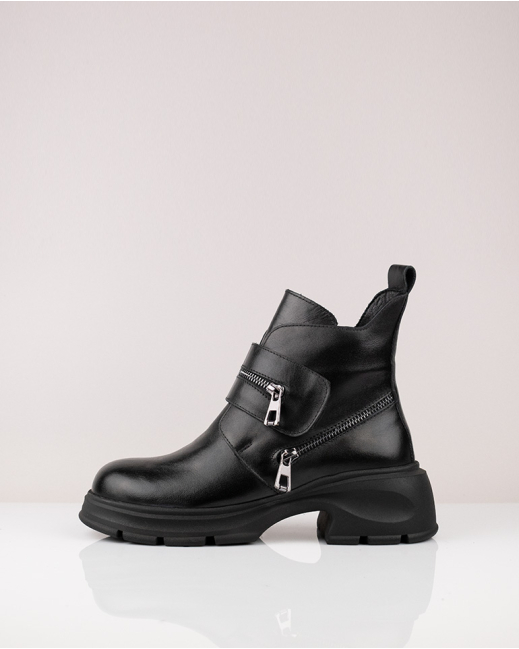 Естествена кожа в черно